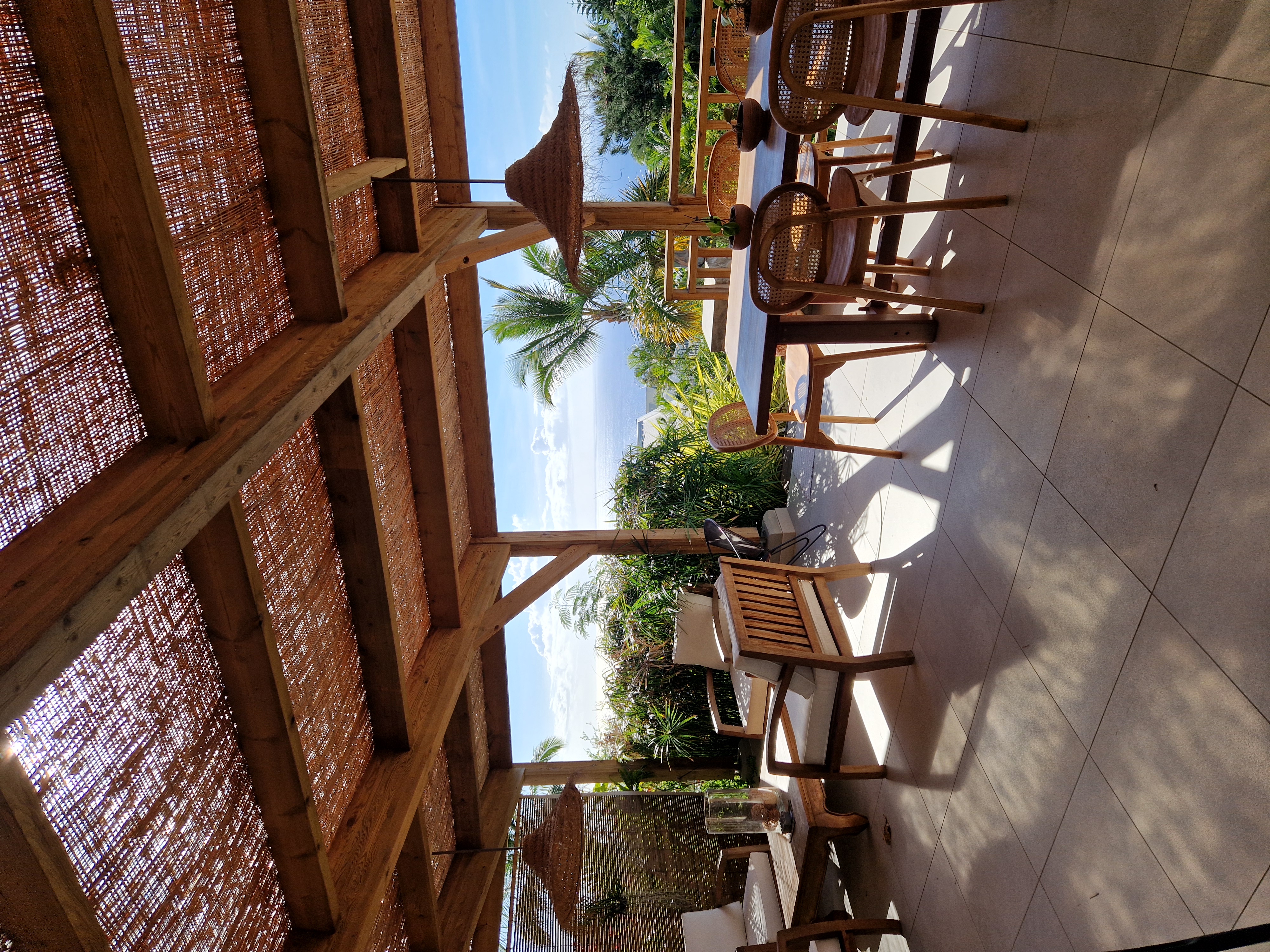 Piscine privée de la Villa de luxe avec piscine à Plateau Caillou St Paul avec vue tropicale